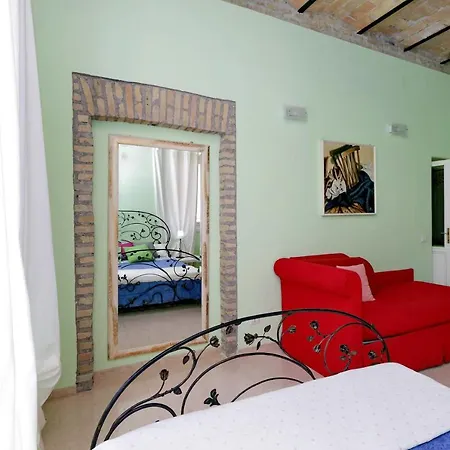 Large Flat 30min Colosseo Апартаменты *