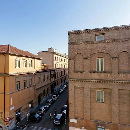 Vintage 4 Bedrooms 20' Colosseum 公寓 罗马