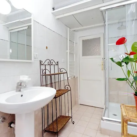 Large Flat 30min Colosseo דירה